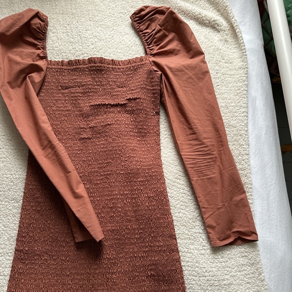 Aritzia Wilfred smocked dress - Picture 2 of 2